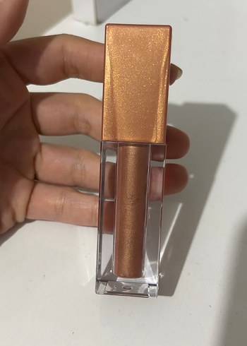 Maybelline 08 Shades On Doğal Işıltılı Allık - Görsel 4