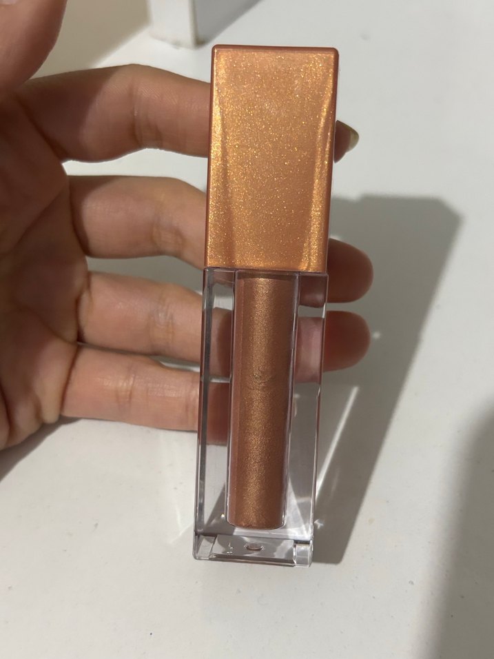 Maybelline 08 Shades On Doğal Işıltılı Allık - Görsel 4