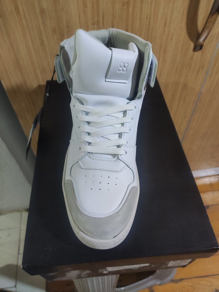 Beyaz bot - Görsel 2