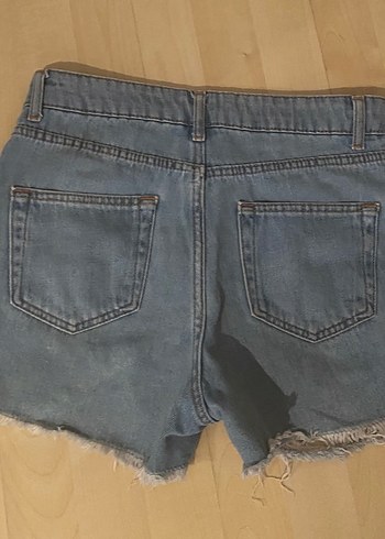 Diğer Kadın Açık Mavi Yırtık Mini Denim Şort