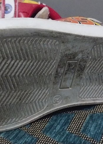 24 Beden Erkek Çocuk Renkli Baskılı Spor Ayakkabı