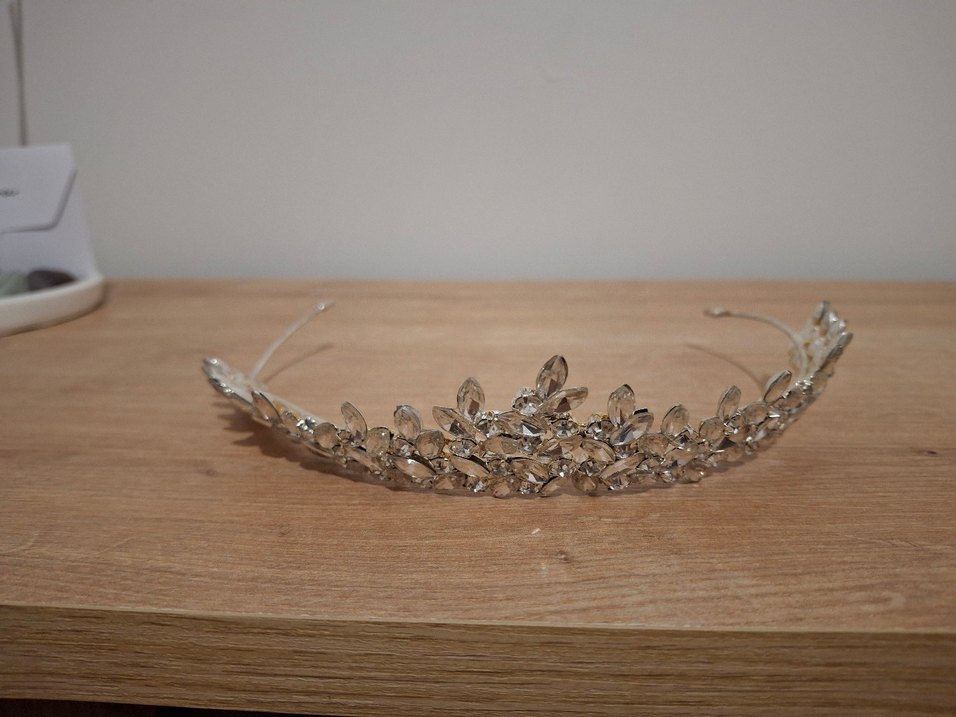 Beyaz Pul İşlemeli Klasik Gelin Tacı - Görsel 3