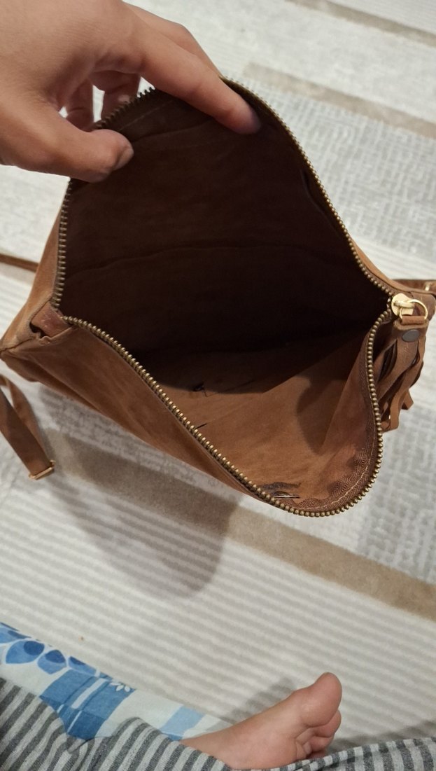 Püsküllü Kadın Süet Çapraz Çanta - Görsel 4