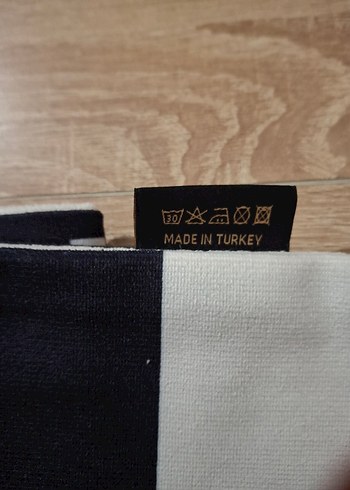 Beyaz Siyah Desenli Modern Yastık Kılıfı - Görsel 2