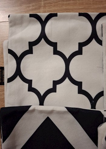 Beyaz Siyah Desenli Modern Yastık Kılıfı - Görsel 6