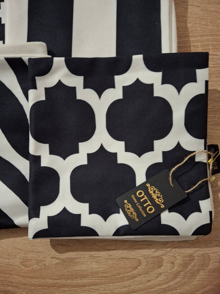 Beyaz Siyah Desenli Modern Yastık Kılıfı - Görsel 3