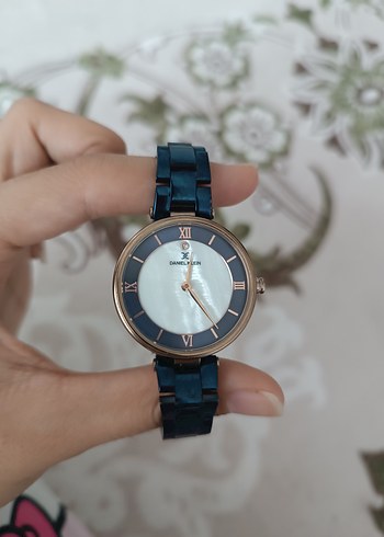  Beden Klasik Elegan Mavi Kadın Kol Saati