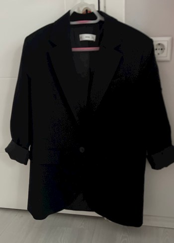 Mango Siyah Düğmeli Uzun Kollu Kadın Blazer