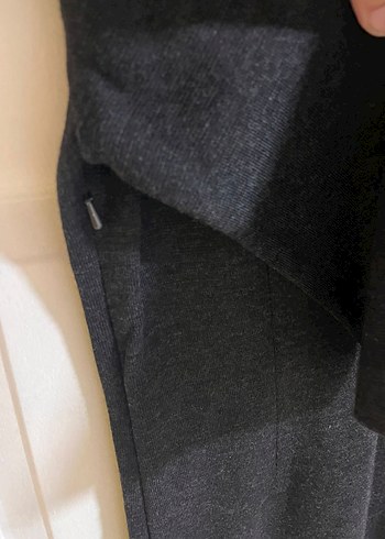 V Yaka Deri Detaylı Uzun Antrasit Elbise - Görsel 4