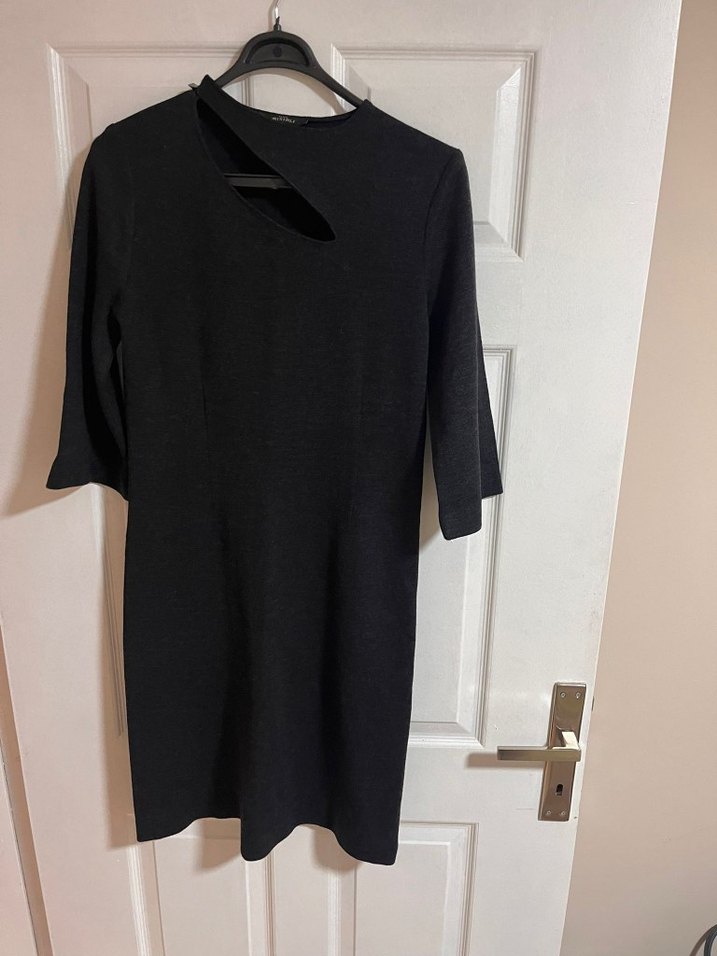 V Yaka Deri Detaylı Uzun Antrasit Elbise - Görsel 2