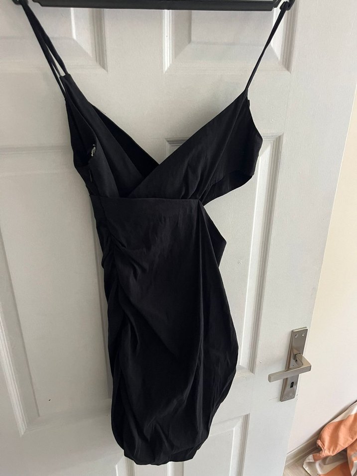 Siyah Drapeli V Yaka Mini Elbise - Görsel 3