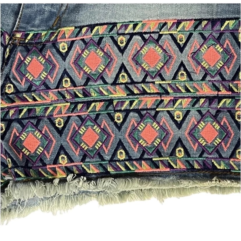 Bohem Desenli Kadın Kot Şort - Görsel 2