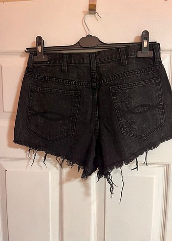 Kadın Siyah Yırtık Mini Kot Şort - Görsel 4