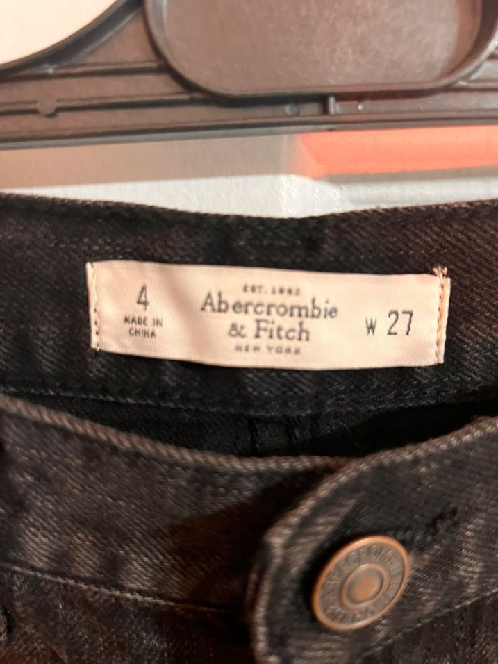 Kadın Siyah Yırtık Mini Kot Şort - Görsel 5