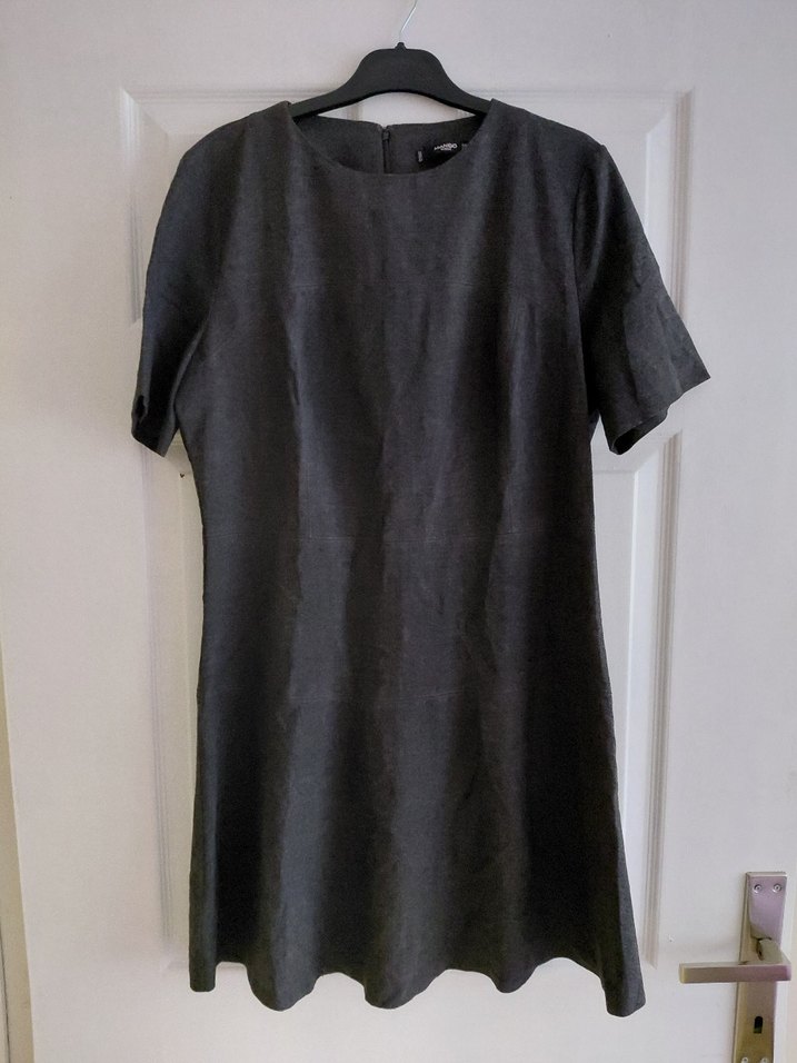 Gri Kısa Kollu Piliseli Triko Elbise - Görsel 3