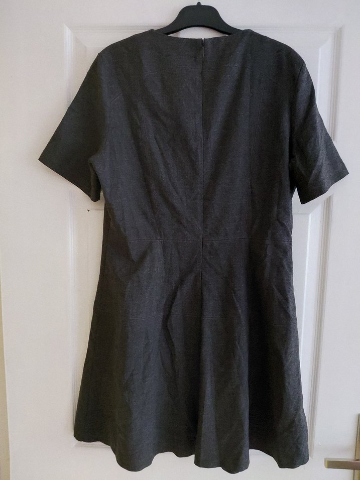 Gri Kısa Kollu Piliseli Triko Elbise - Görsel 4