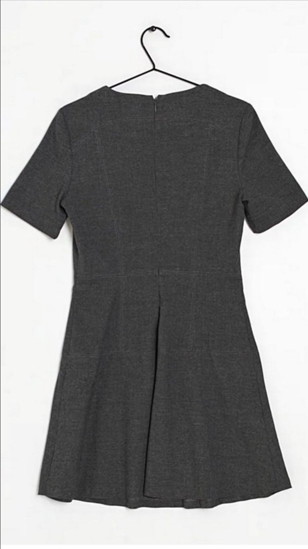 Gri Kısa Kollu Piliseli Triko Elbise - Görsel 2