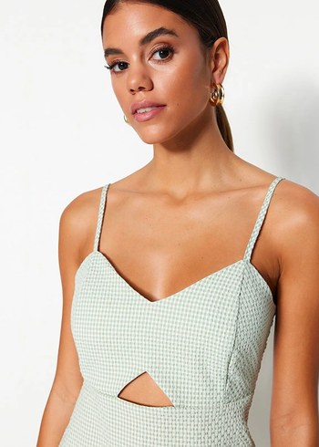 Pencere Detaylı Askılı Mini Dokuma Tulum TWOSS22TU0277 - Görsel 3