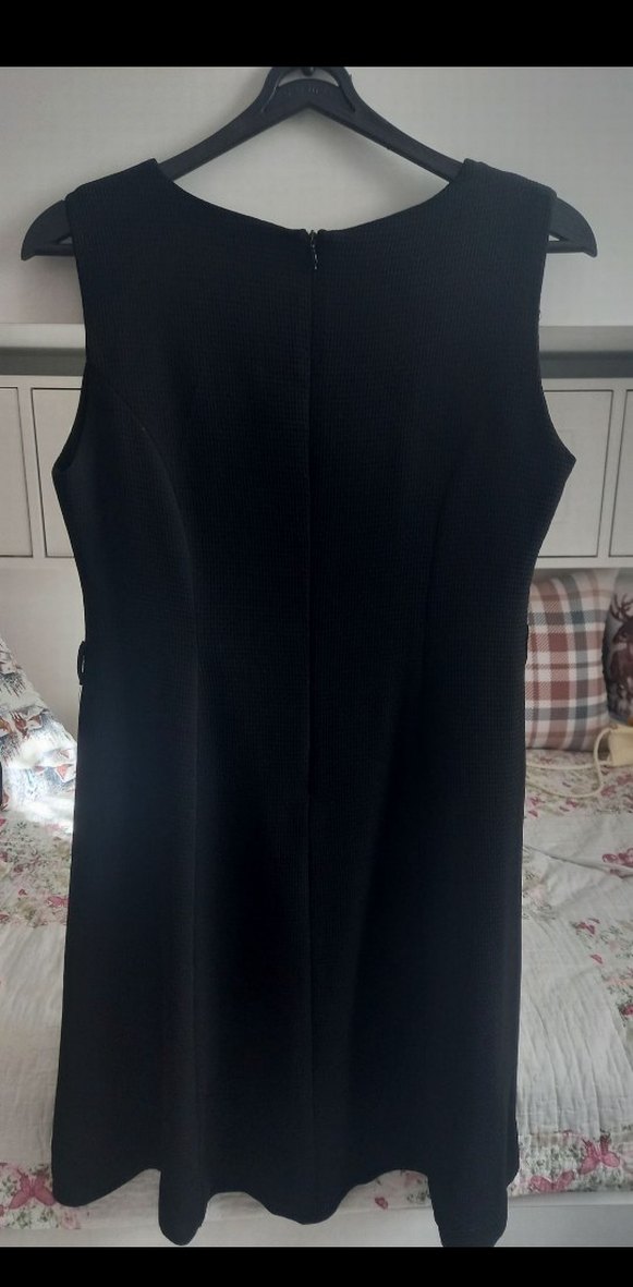 Siyah Midi Kolsuz Drapeli Ofis Elbisesi - Görsel 4