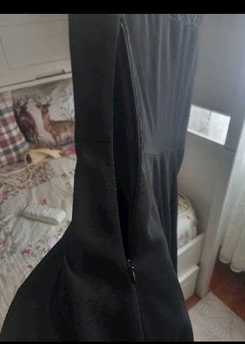 38 Beden Dantel Detaylı Siyah Midi Elbise