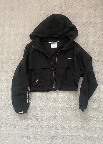 Bershka Kapüşonlu Fermuarlı Kadın Ceket