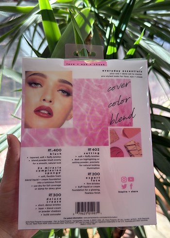Real Techniques Pastel Pembe Real Techniques Makyaj Fırça Seti
