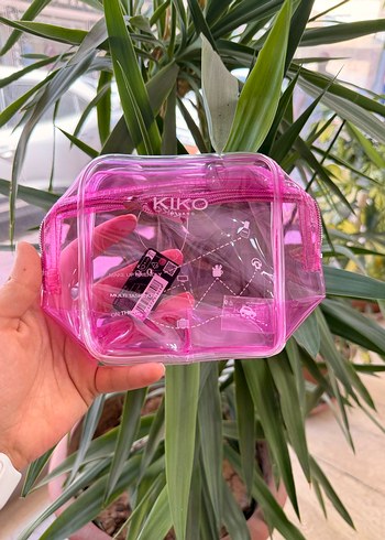 KİKO Pembe Parlak Kadın Makyaj Çantası