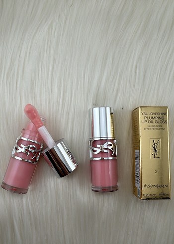 YSL Loveshine Parlak Pembe Dudak Parlatıcısı