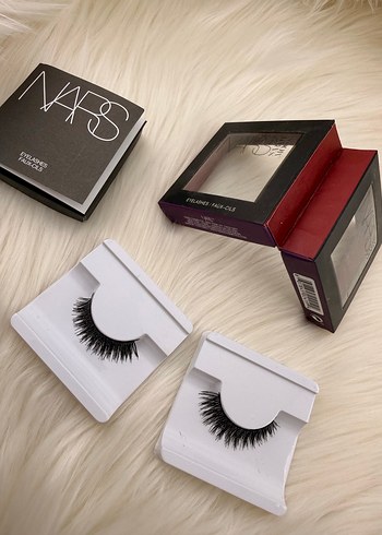 NARS Siyah Takma Kirpik - Görsel 4