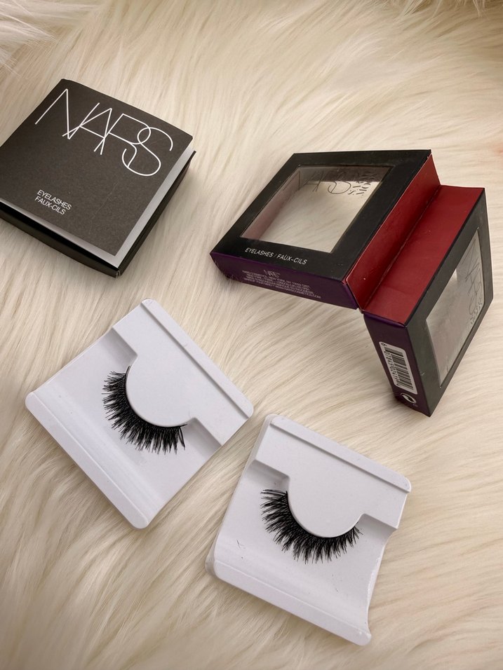 NARS Siyah Takma Kirpik - Görsel 4