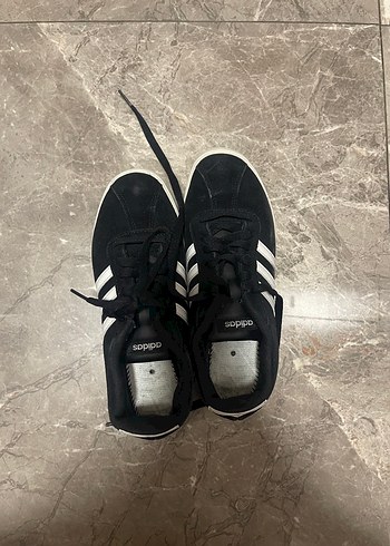 40 Beden siyah Renk Adidas Siyah Beyaz Spor Ayakkabı