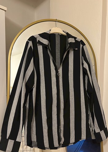 Düğmeli Siyah-Gri Çizgili Erkek Gömlek - Görsel 3