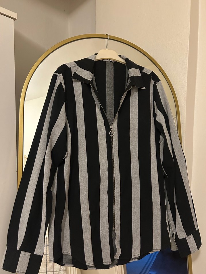 Düğmeli Siyah-Gri Çizgili Erkek Gömlek - Görsel 3