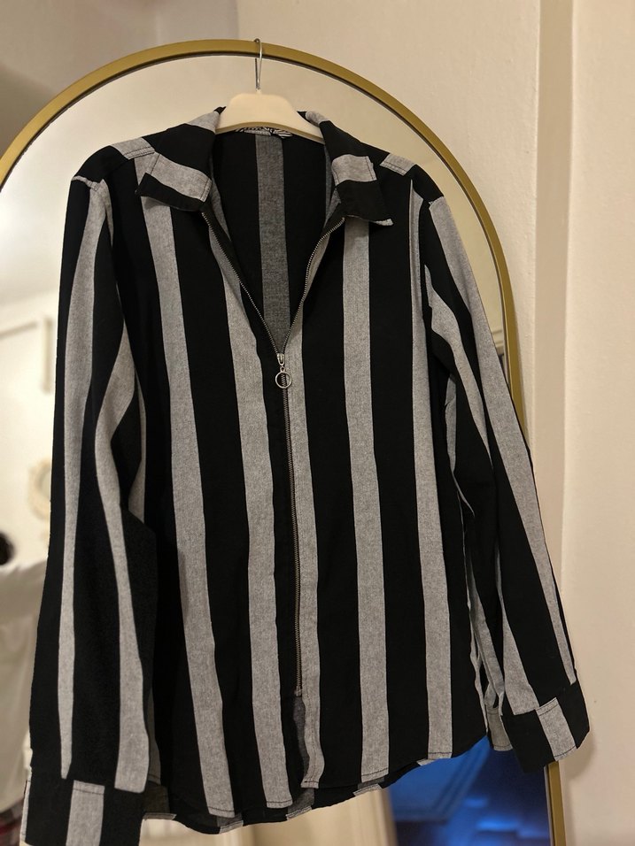 Düğmeli Siyah-Gri Çizgili Erkek Gömlek - Görsel 5