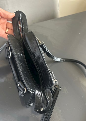 Siyah Deri Tokalı Kadın El Çantası - Görsel 4