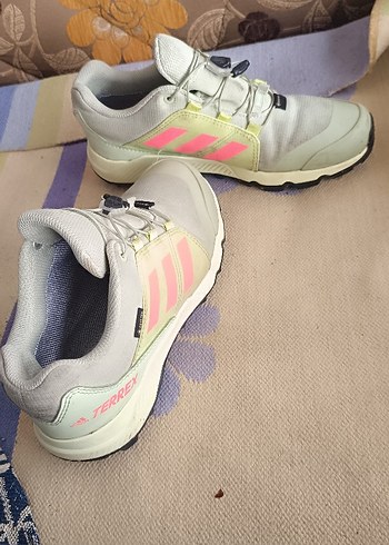 Adidas terrex ayakkabı  37.5 - Görsel 3