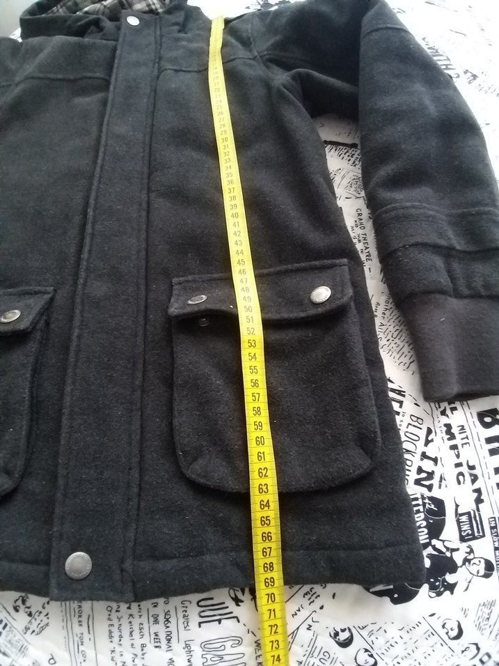 Erkek Çocuk Siyah Düğmeli Goth Kaban - Görsel 4