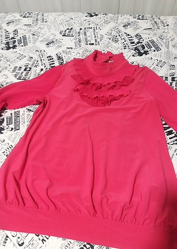 Fuşya  Fırfırlı Yüksek Yakalı Kadın Bluz - Görsel 2