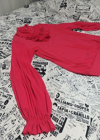 Fuşya  Fırfırlı Yüksek Yakalı Kadın Bluz - Görsel 3