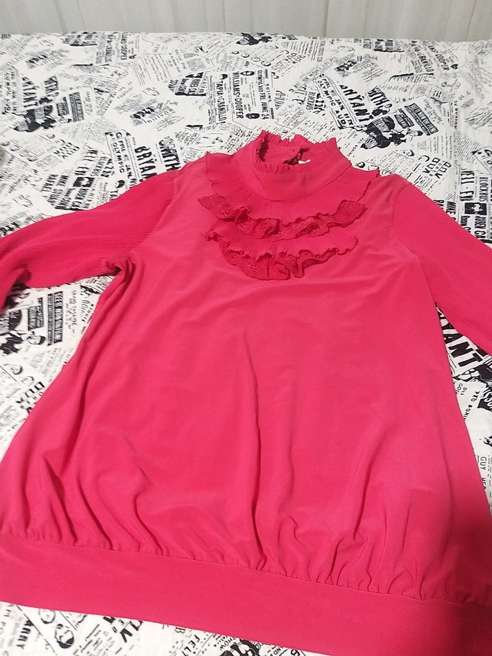 Fuşya  Fırfırlı Yüksek Yakalı Kadın Bluz - Görsel 2