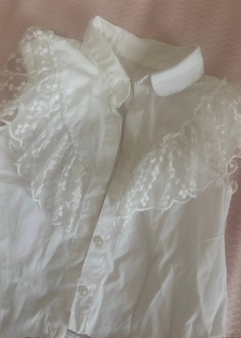 Kız Çocuk Beyaz Kısa Kollu Fırfırlı Gömlek - Görsel 2