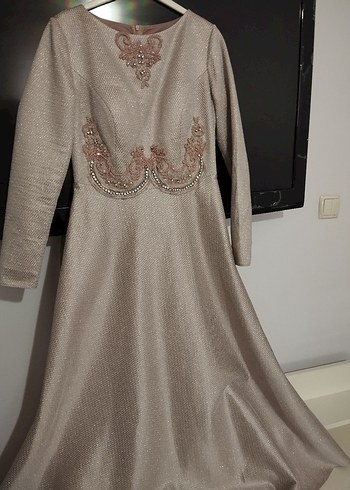 38 Beden Bej Nakışlı Uzun Kollu Drape Abiye Elbise