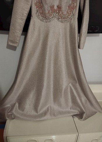38 Beden ten rengi Renk Bej Nakışlı Uzun Kollu Drape Abiye Elbise