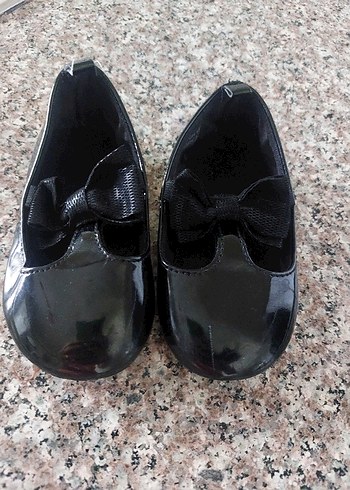 Parlak Siyah Kız Çocuk Babet Ayakkabı - Görsel 3