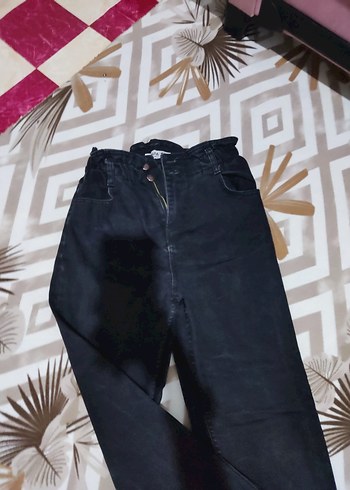 Siyah Kemerli Kadın Jean Pantolon