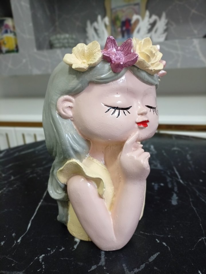 Pembe Çiçekli Kız Biblo - Görsel 2