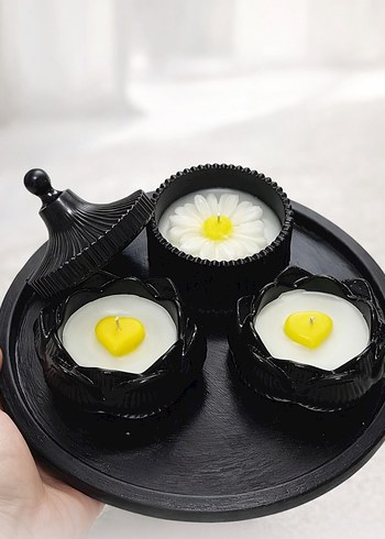 Siyah Tepsili Beyaz Çiçekli Mum Seti - Görsel 2