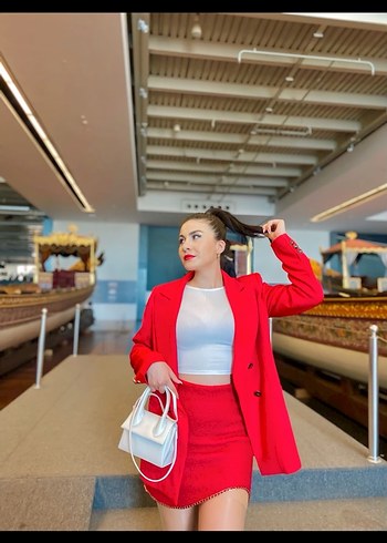 Kırmızı Mini Kadın etek ve blazer