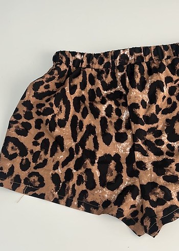 m Beden kahverengi Renk Dantel Detaylı Leopar Desenli Mini Şort