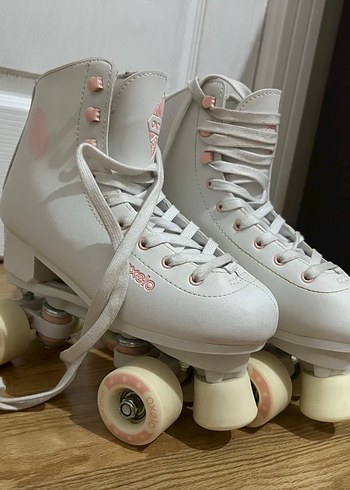 36 Beden beyaz Renk DECATHLON OXELO QUAD PATEN 37 NUMARA BEYAZ-PEMBE RENK